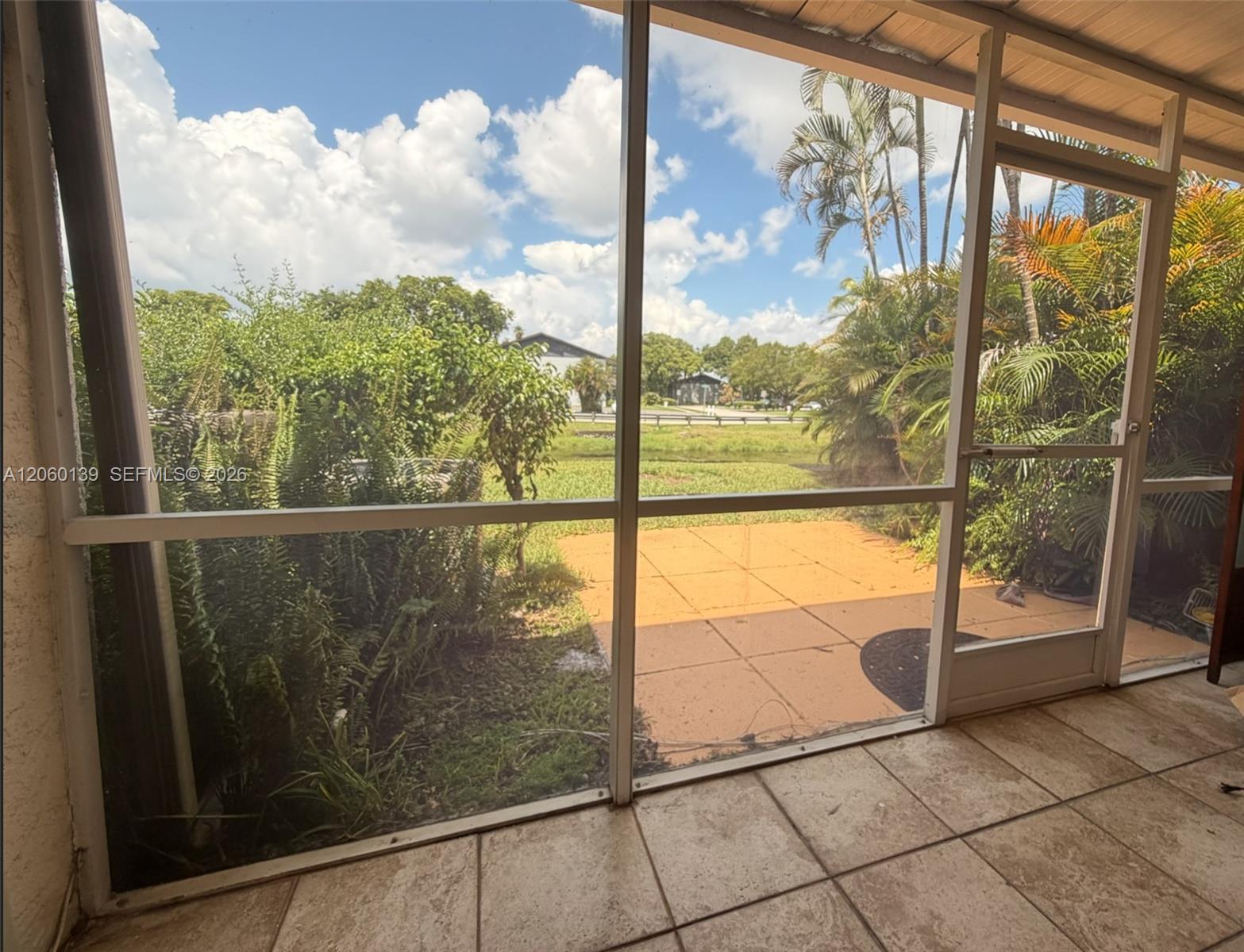 309 W Hemingway Circle Property Photo 17