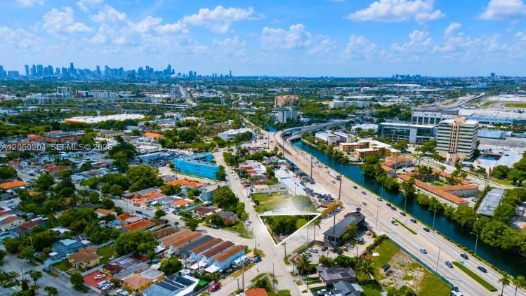699 E Okeechobee Road Property Photo 3