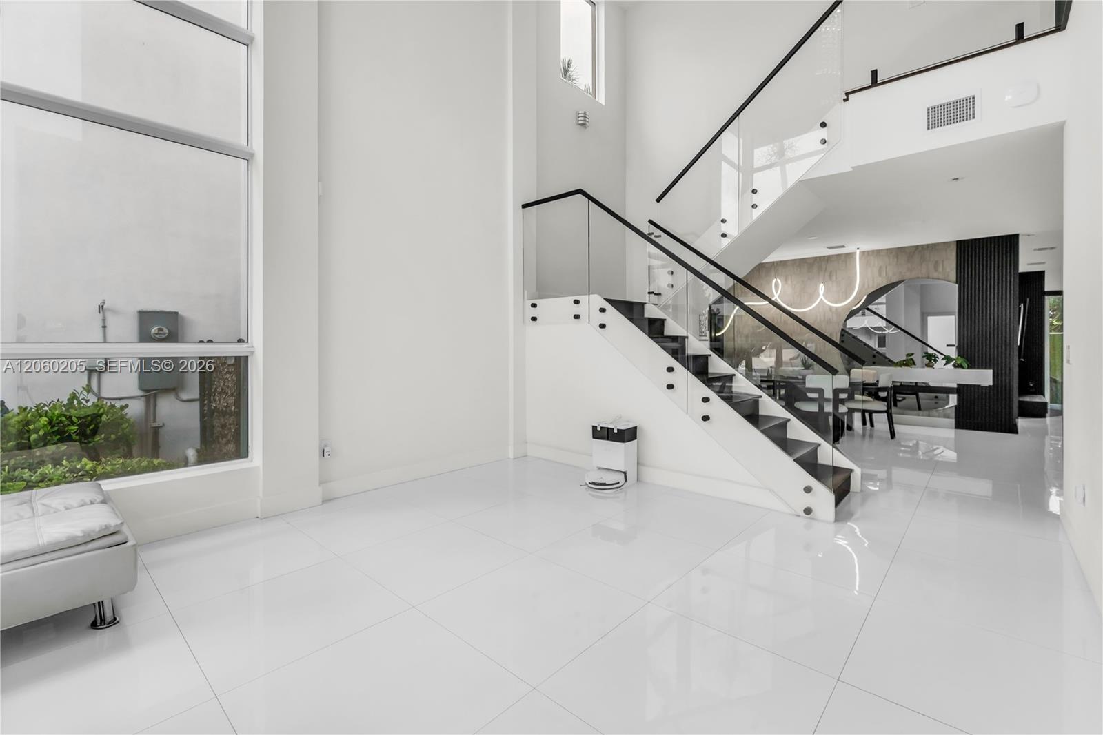 9730 Nw 74th Terrace Property Photo 3