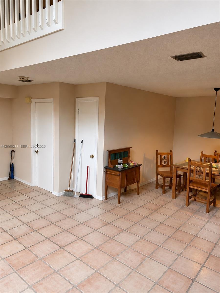 3532 Emerald Oaks Drive 2706