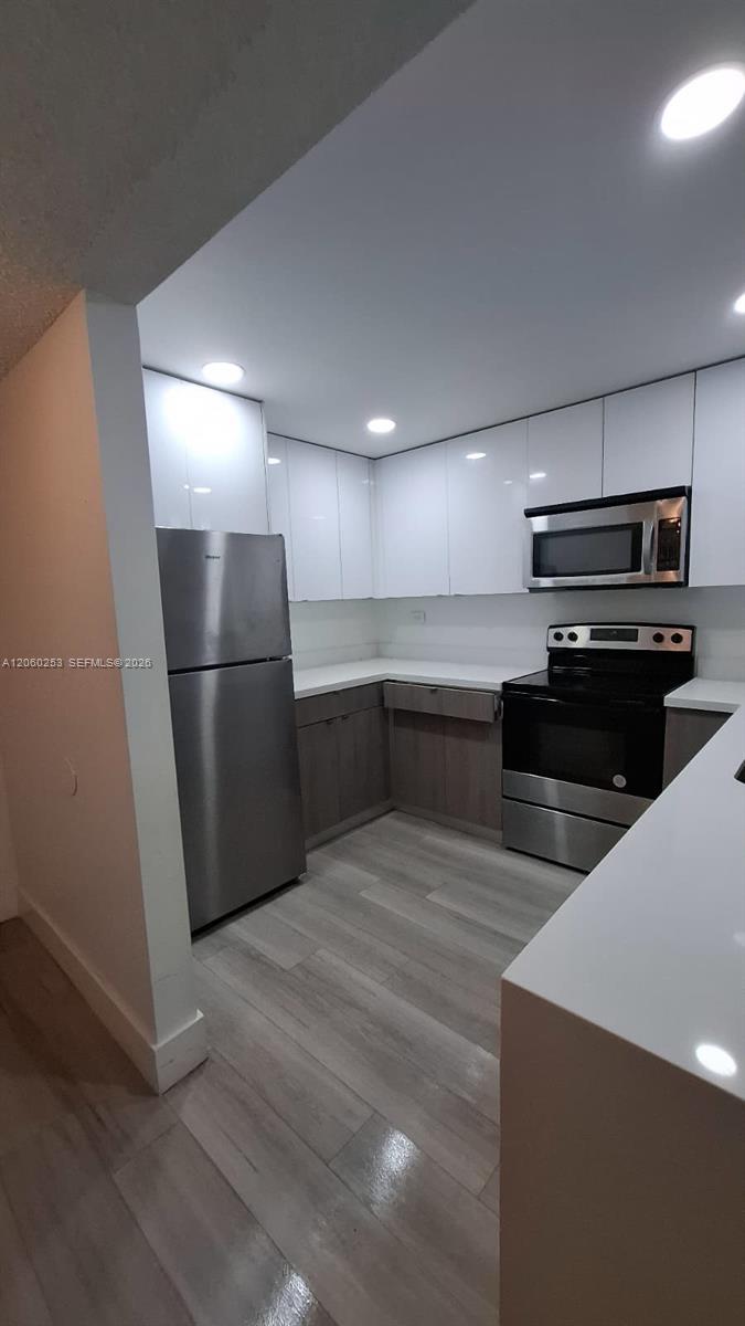 20860 San Simeon Way 108-6 Property Photo 4