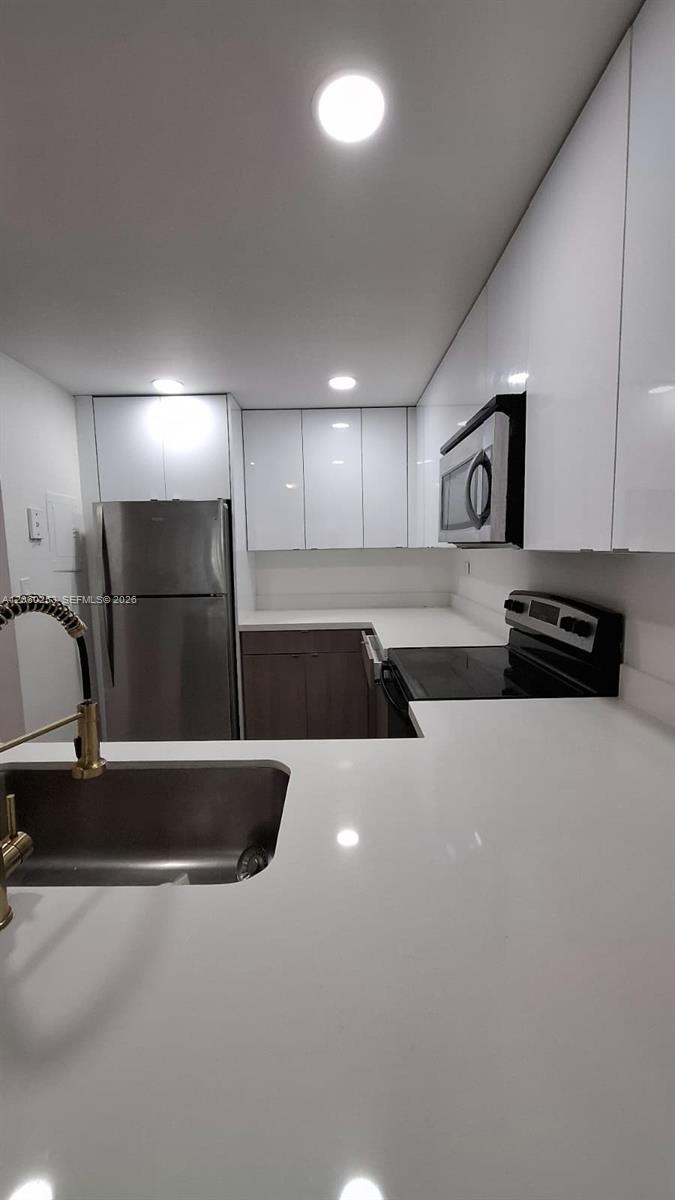 20860 San Simeon Way 108-6 Property Photo 6