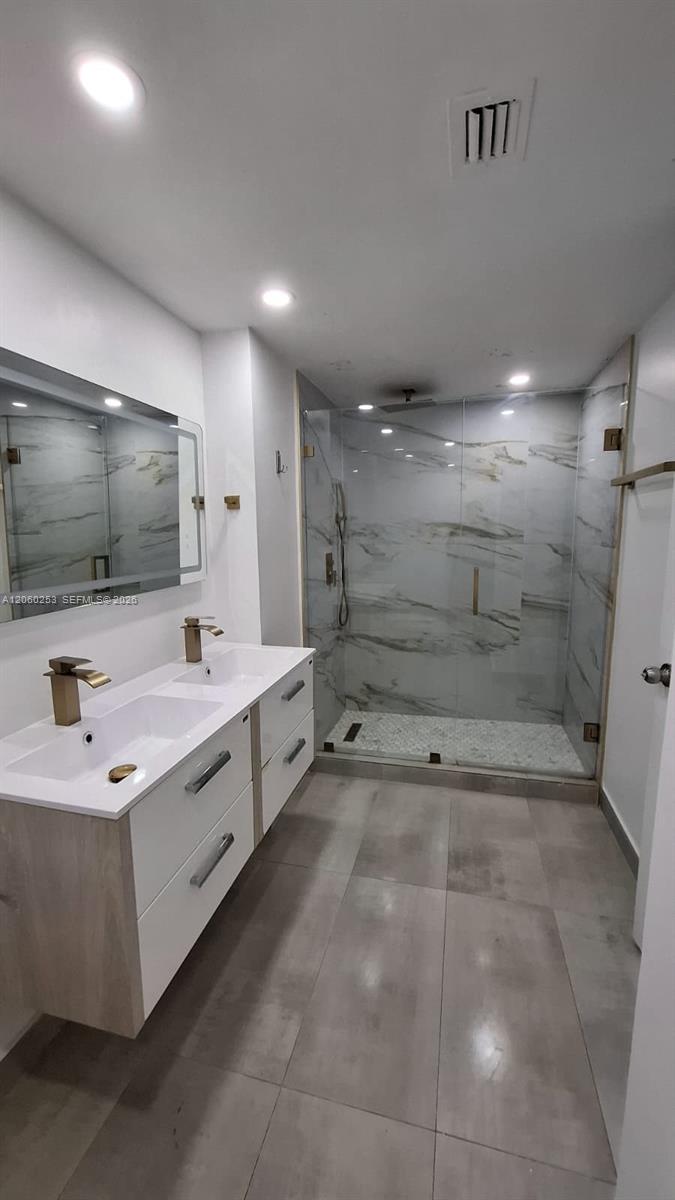 20860 San Simeon Way 108-6 Property Photo 12