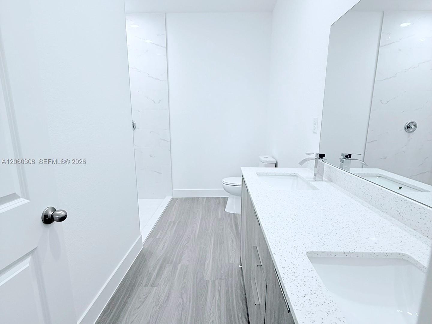 1048 Jay Court Property Photo 5