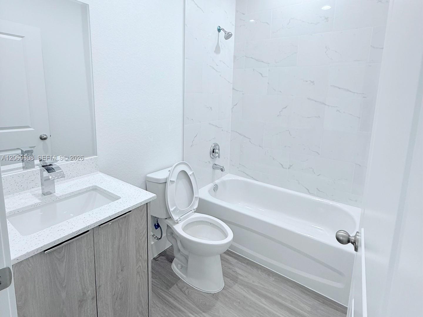 1048 Jay Court Property Photo 7