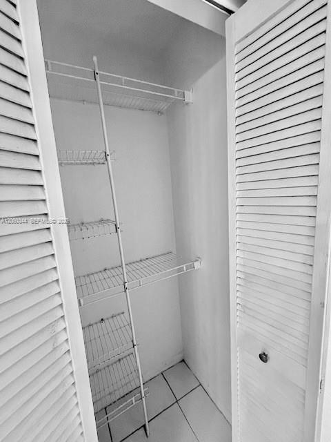 A12060344 Property Photo 40