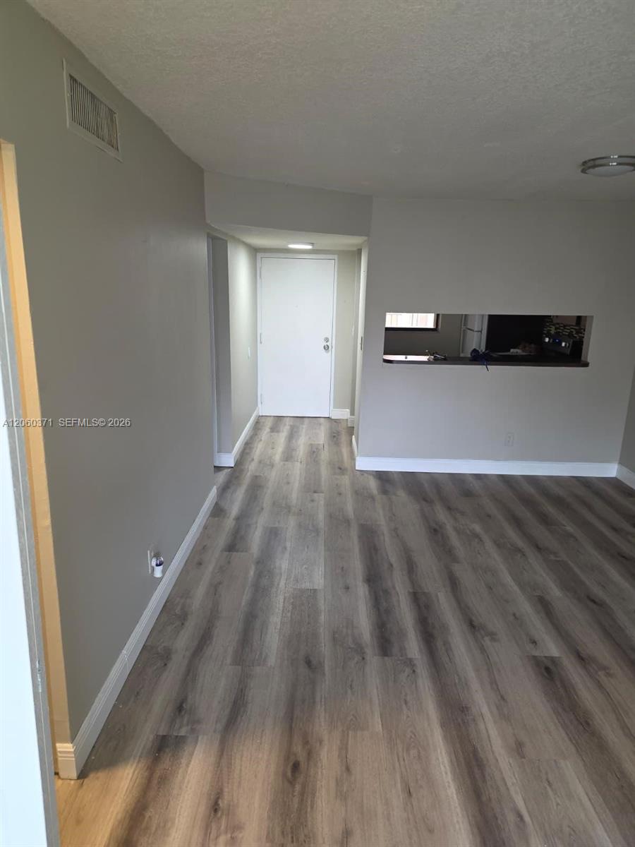 A12060371 Property Photo 5