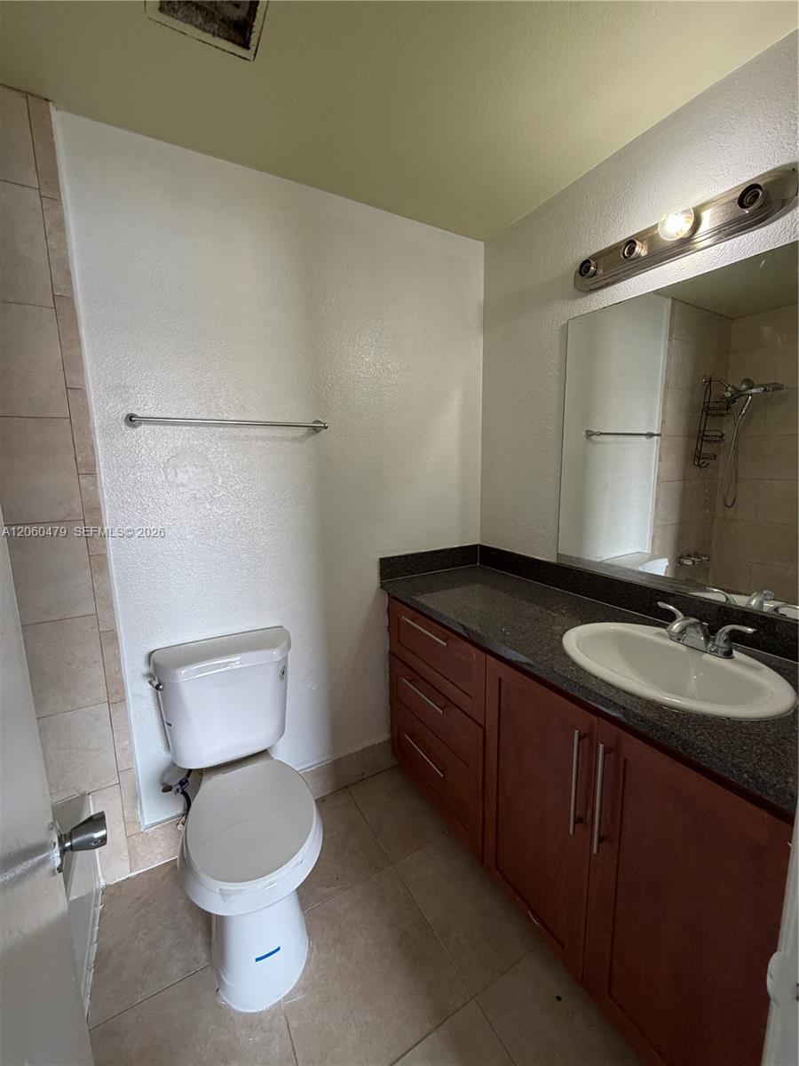 18602 Nw 46th Avenue 18602 Property Photo 2