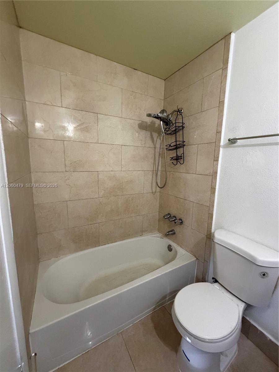 18602 Nw 46th Avenue 18602 Property Photo 3