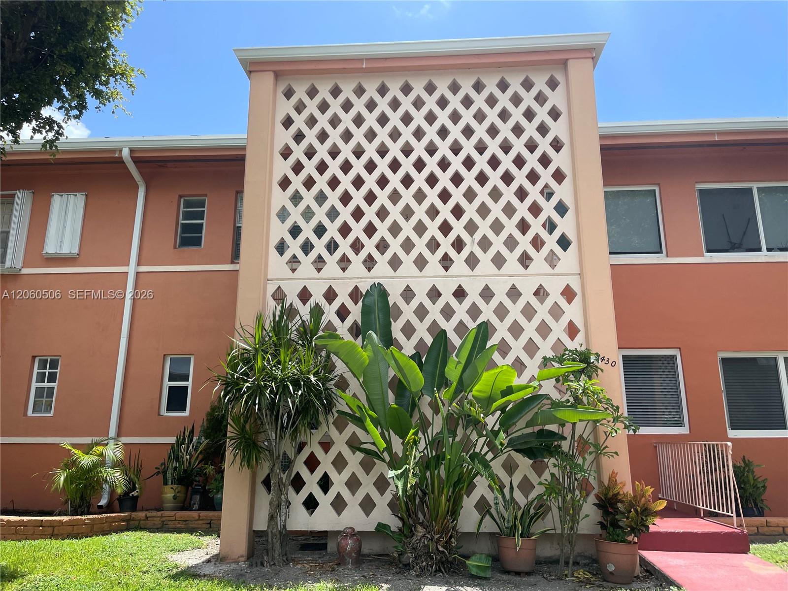3430 SW 10th Street 3 Property Photo 1