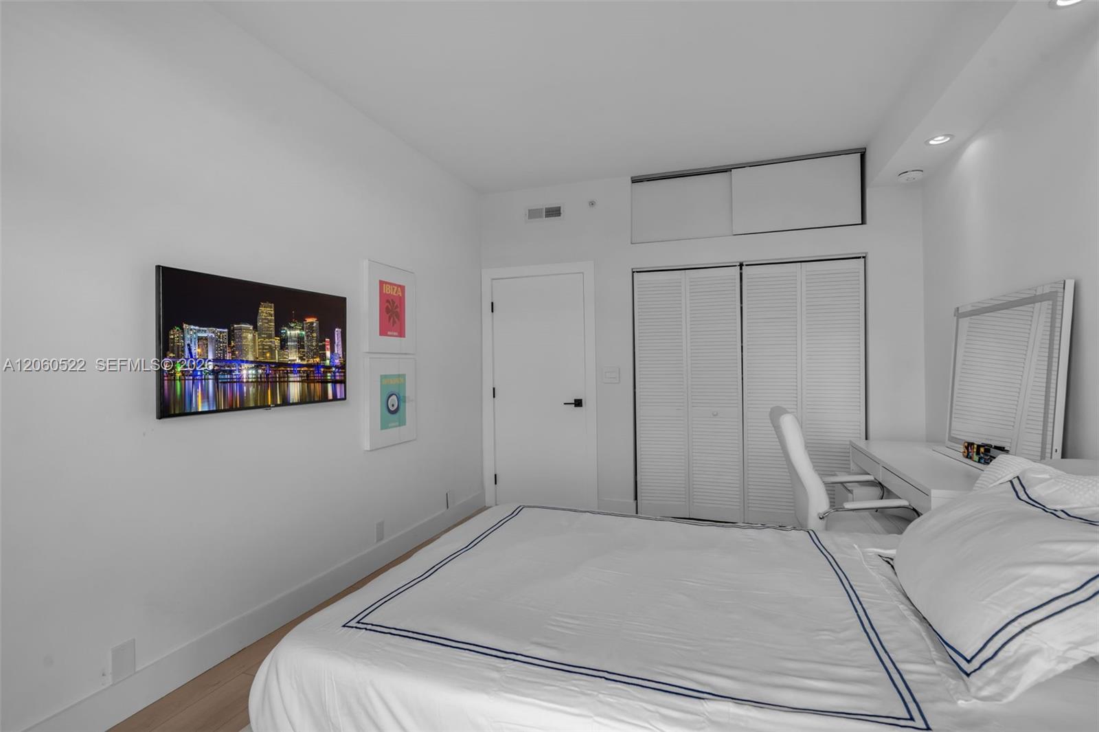 151 Crandon Boulevard 736 Property Photo 19