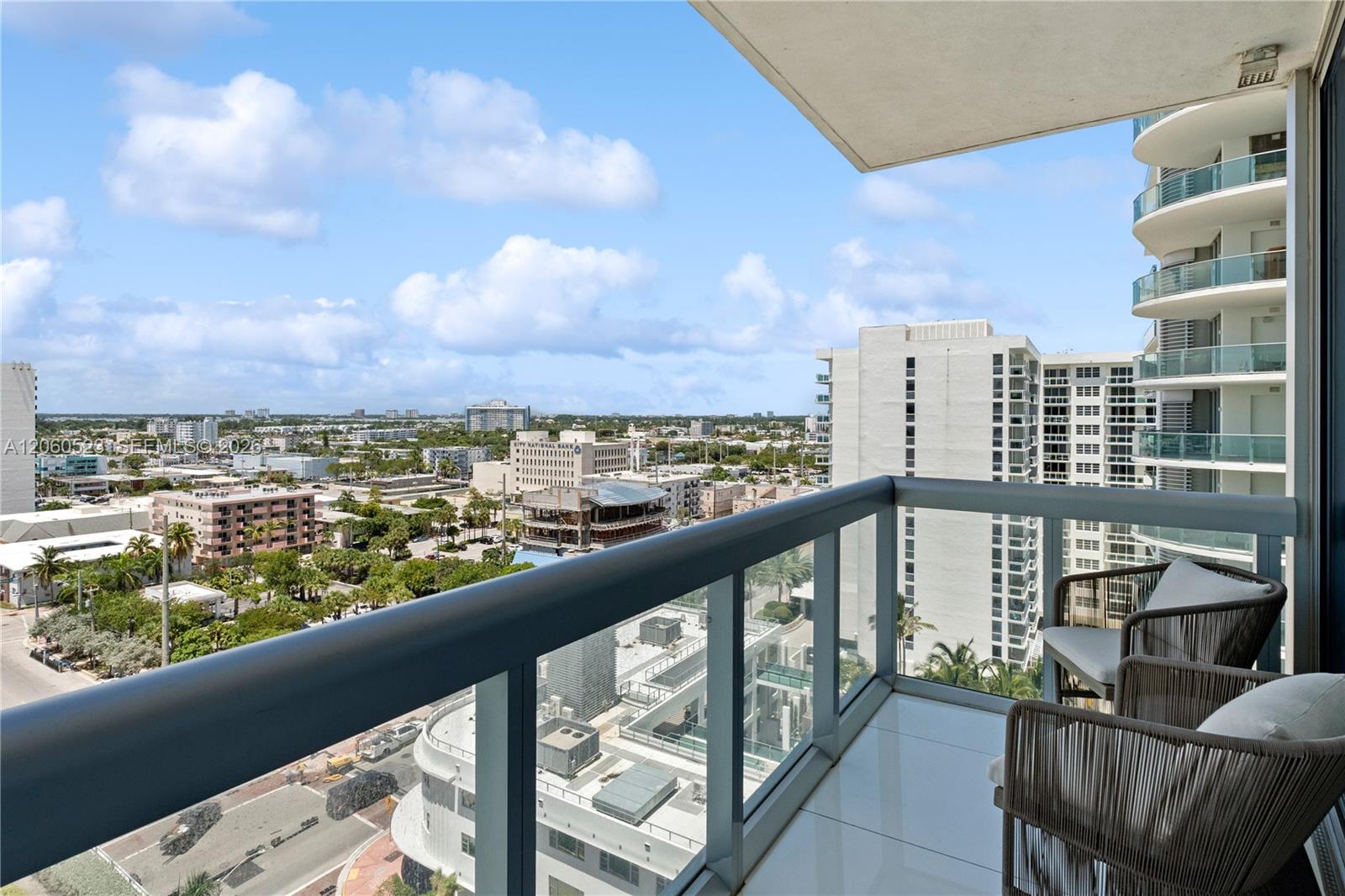 A12060523 Property Photo 17