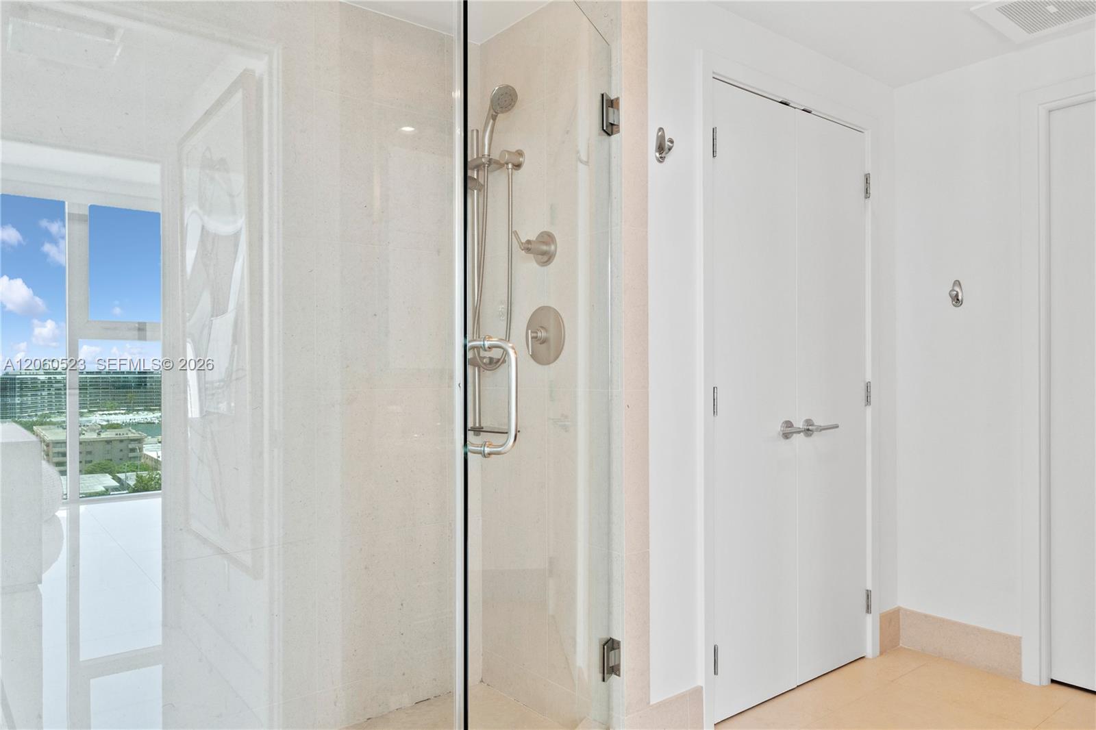 A12060523 Property Photo 22