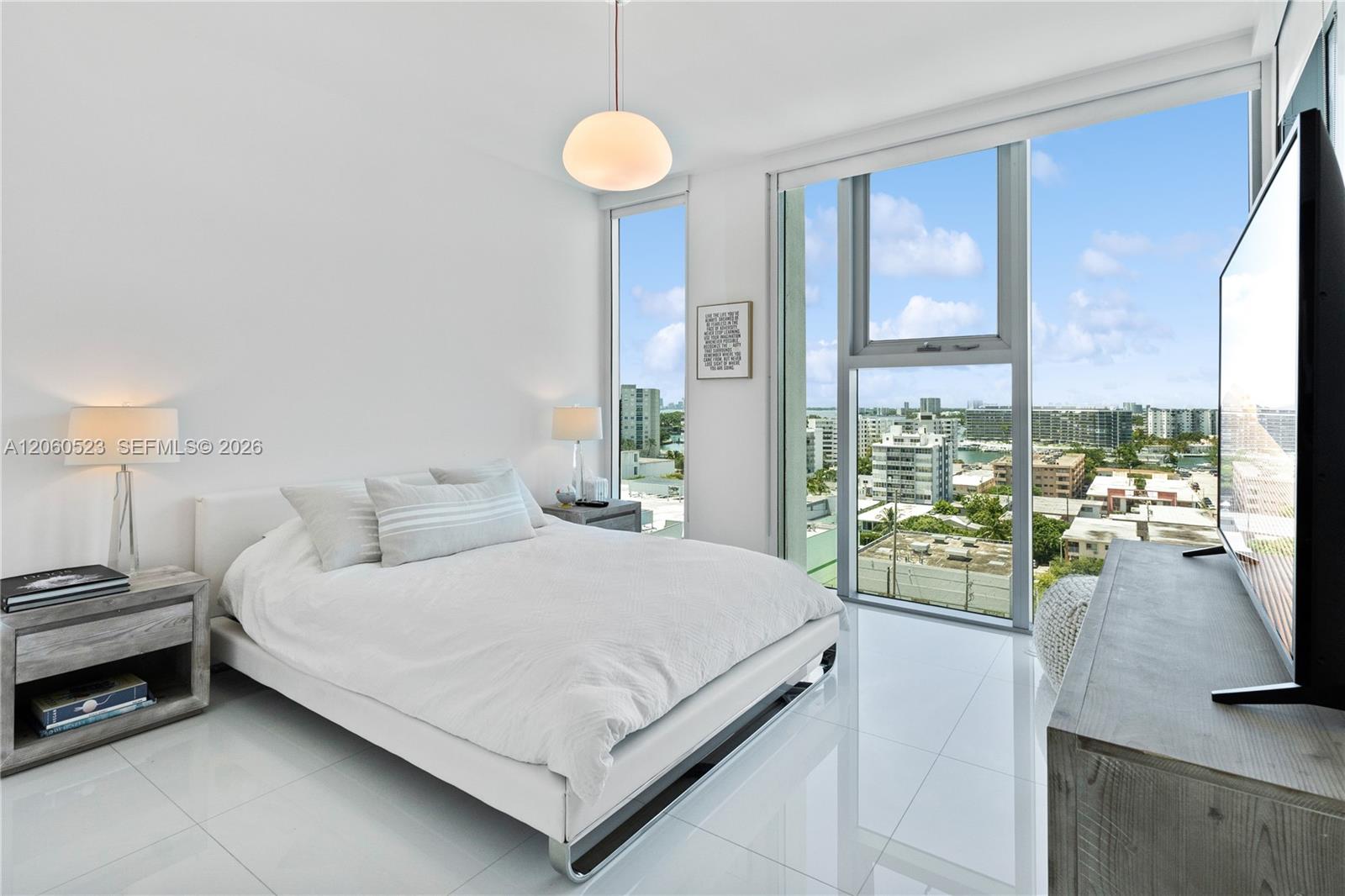 A12060523 Property Photo 29