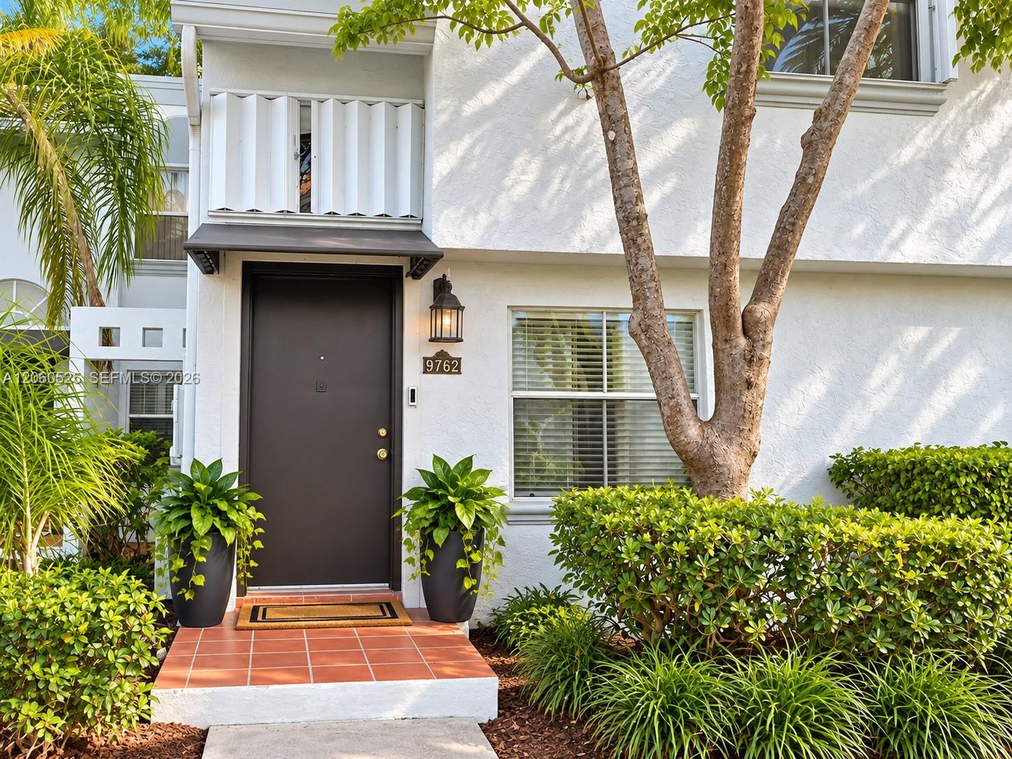 A12060525 Property Photo 2