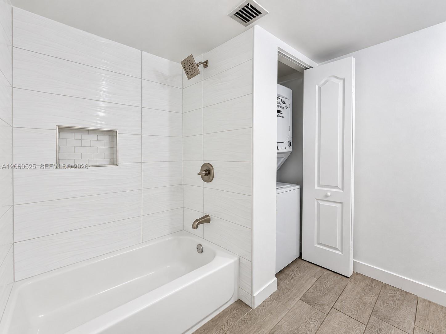 A12060525 Property Photo 19