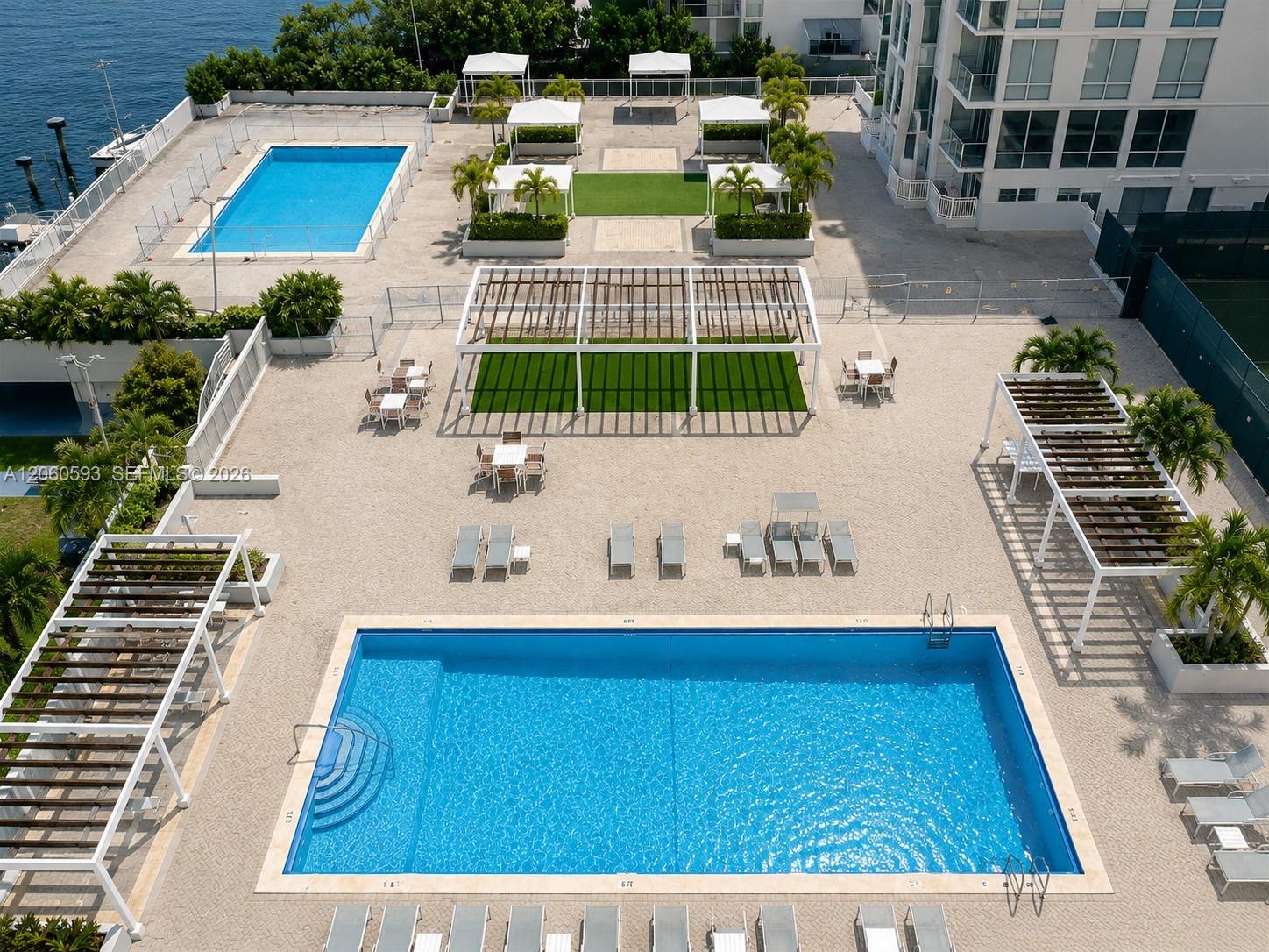18071 Biscayne Boulevard 302 Property Photo 6