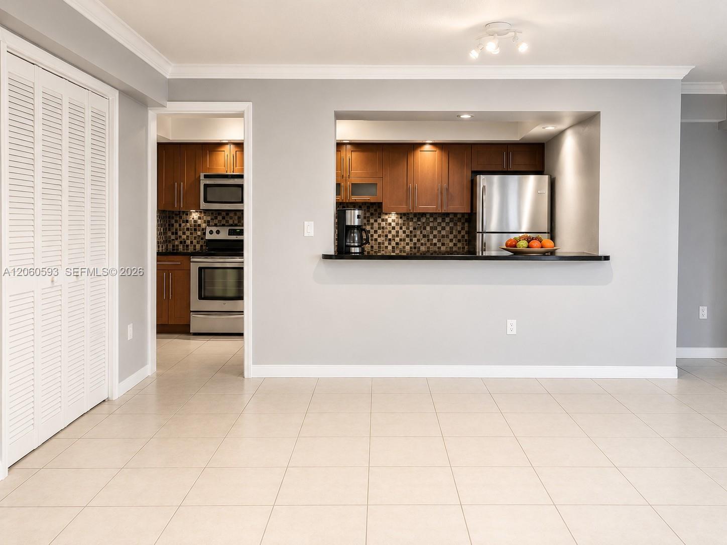 18071 Biscayne Boulevard 302 Property Photo 8
