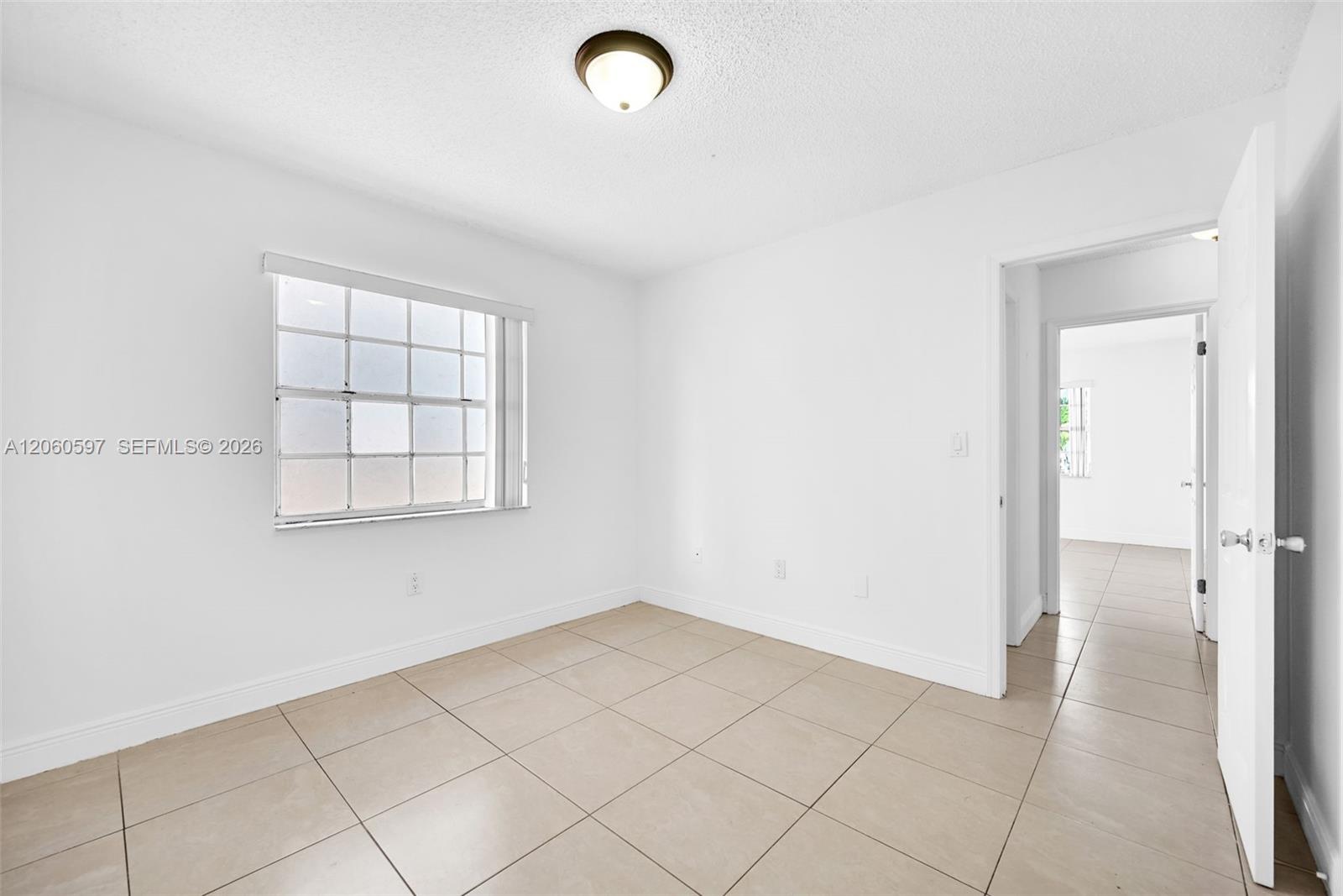 A12060597 Property Photo 15