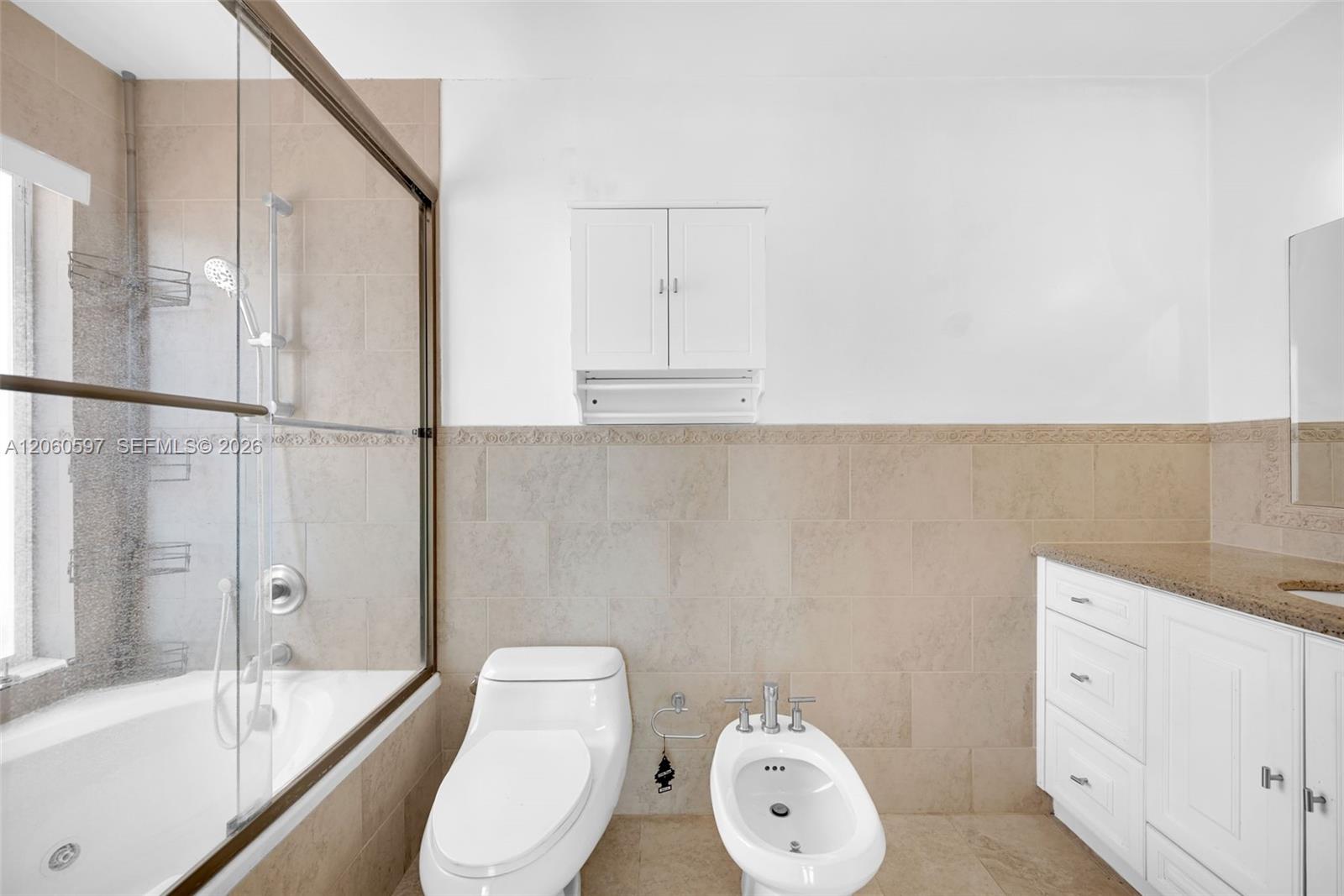 A12060597 Property Photo 17
