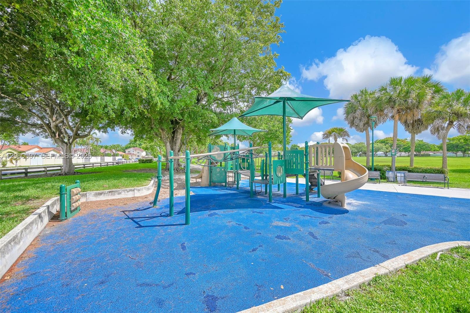 A12060597 Property Photo 27