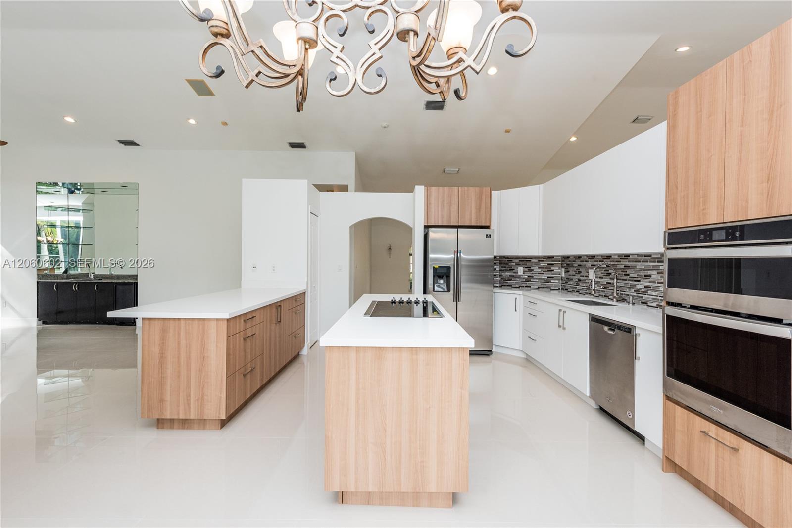 A12060602 Property Photo 20