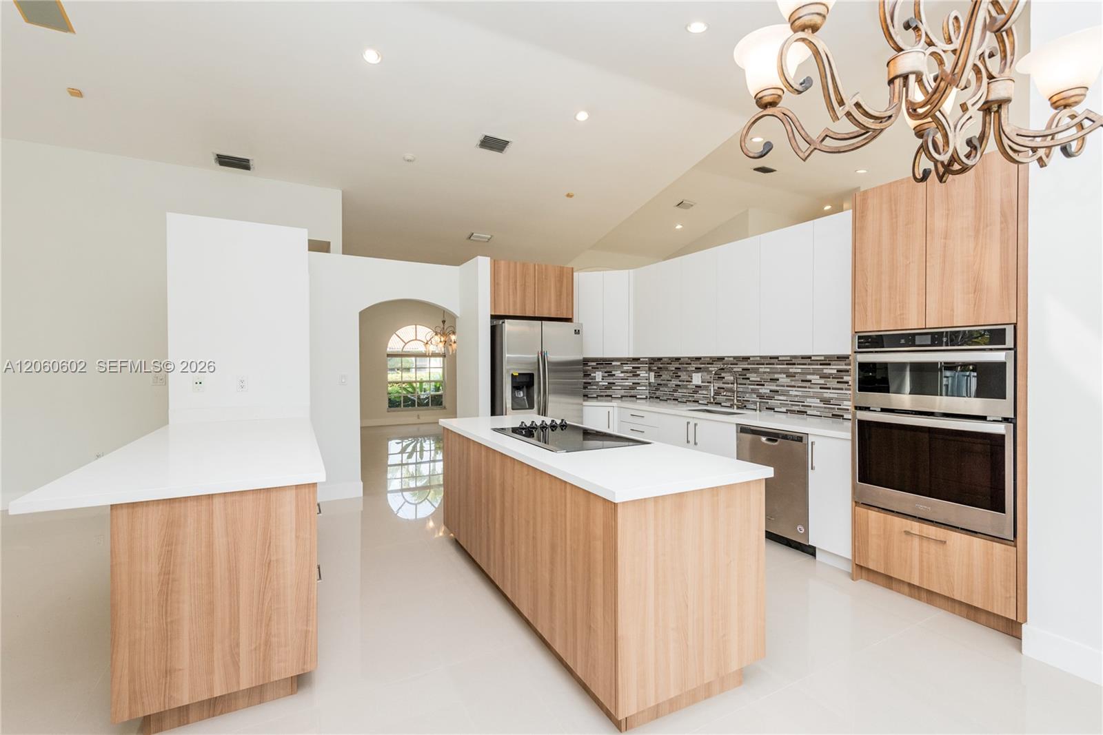 A12060602 Property Photo 22