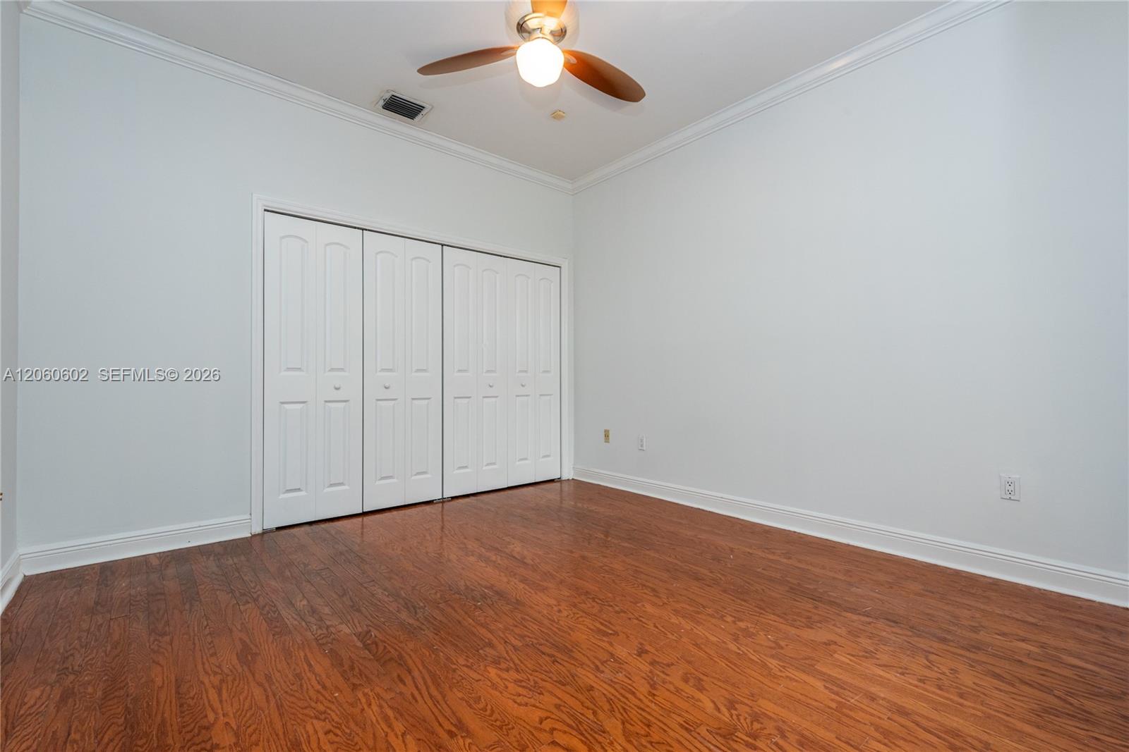 A12060602 Property Photo 30