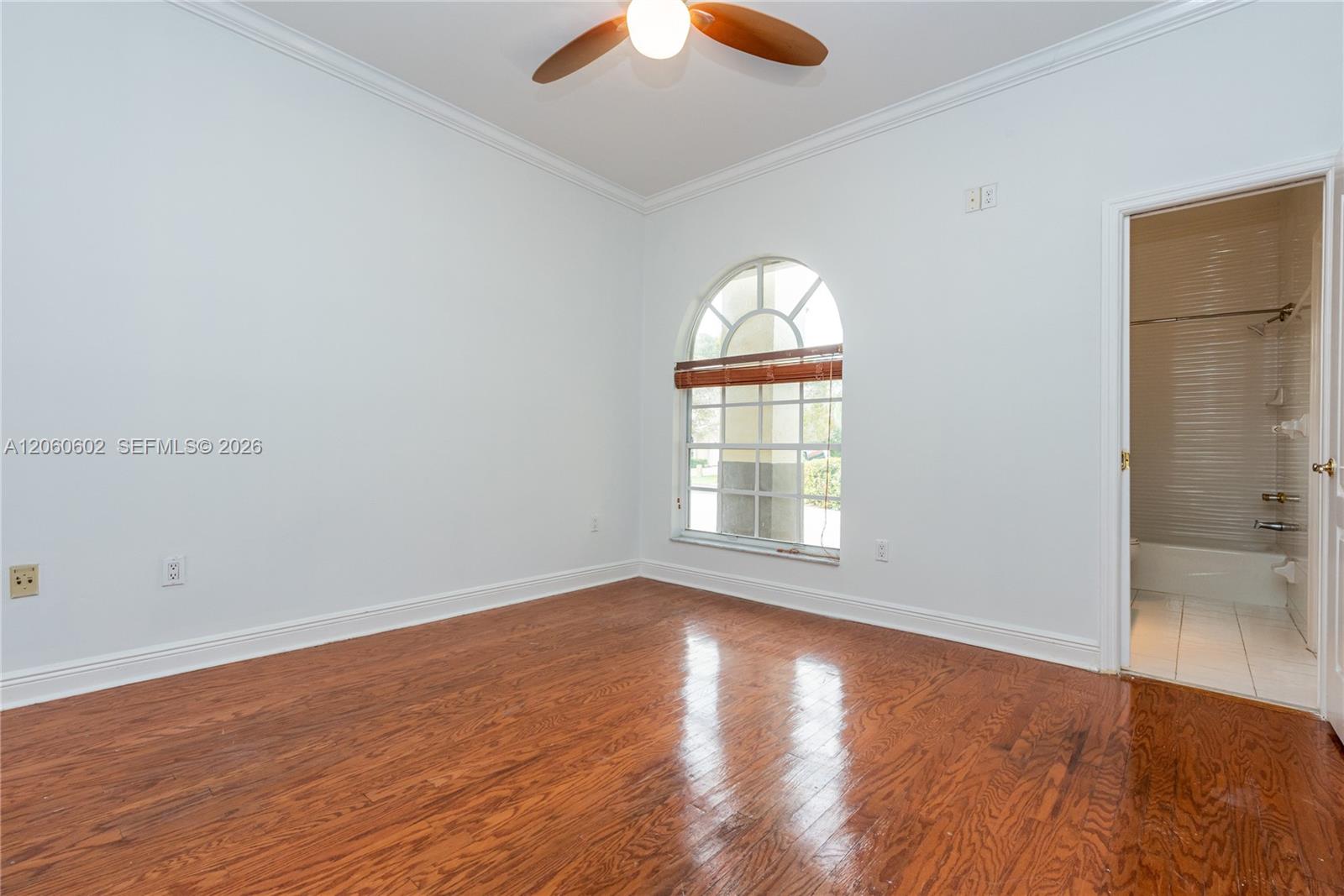 A12060602 Property Photo 31