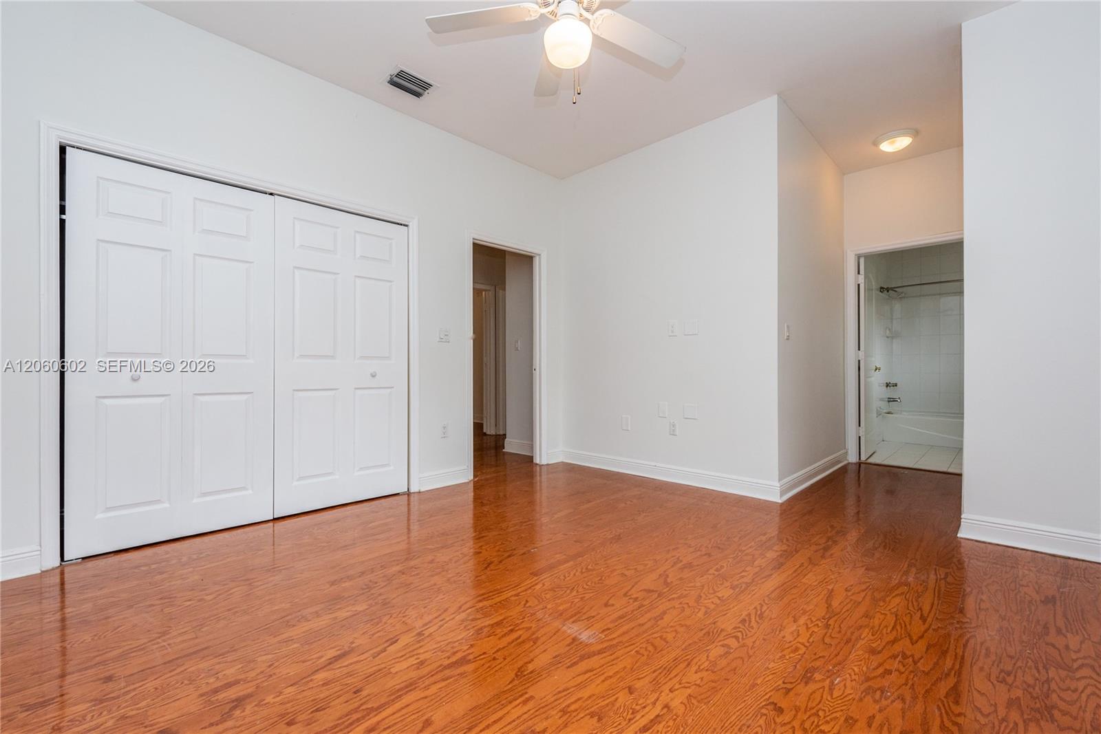 A12060602 Property Photo 38