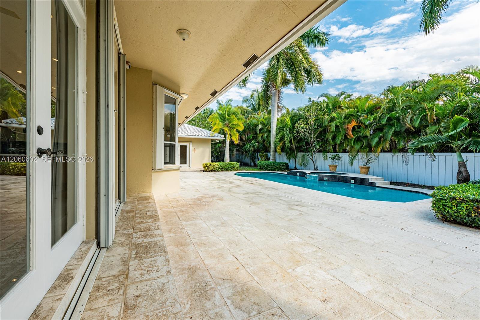 A12060602 Property Photo 60