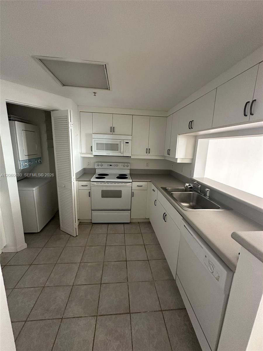 701 Brickell Key Boulevard 1808 Property Photo 6