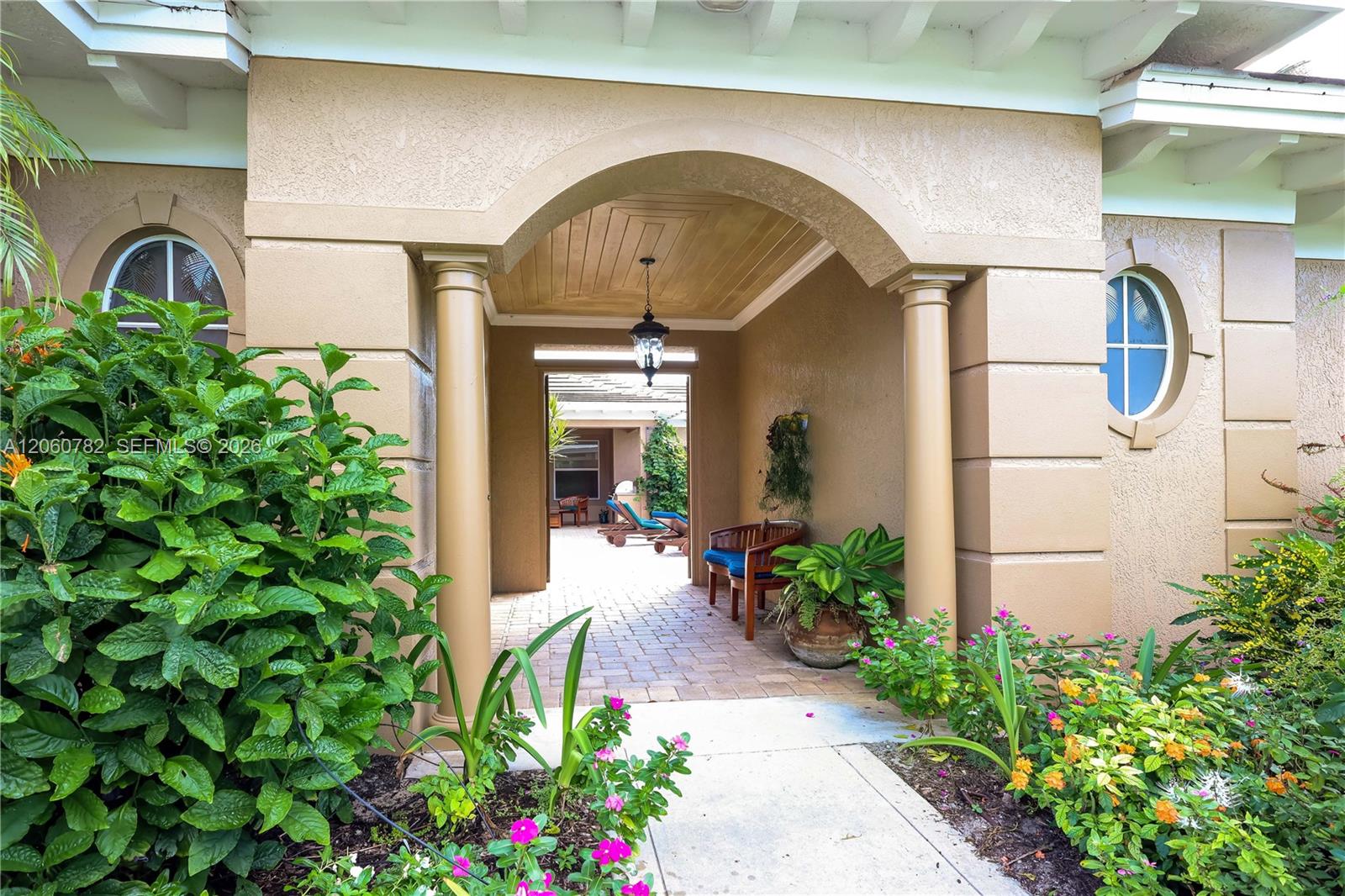 9030 Castle Harbour Circle Property Photo 4