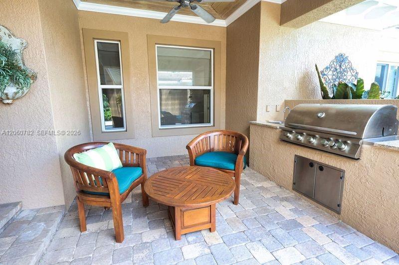 9030 Castle Harbour Circle Property Photo 9