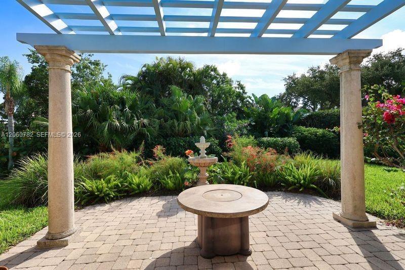 9030 Castle Harbour Circle Property Photo 10