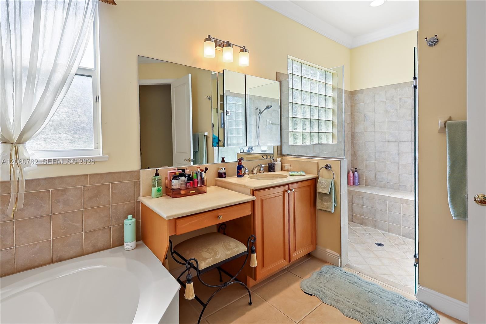 9030 Castle Harbour Circle Property Photo 32