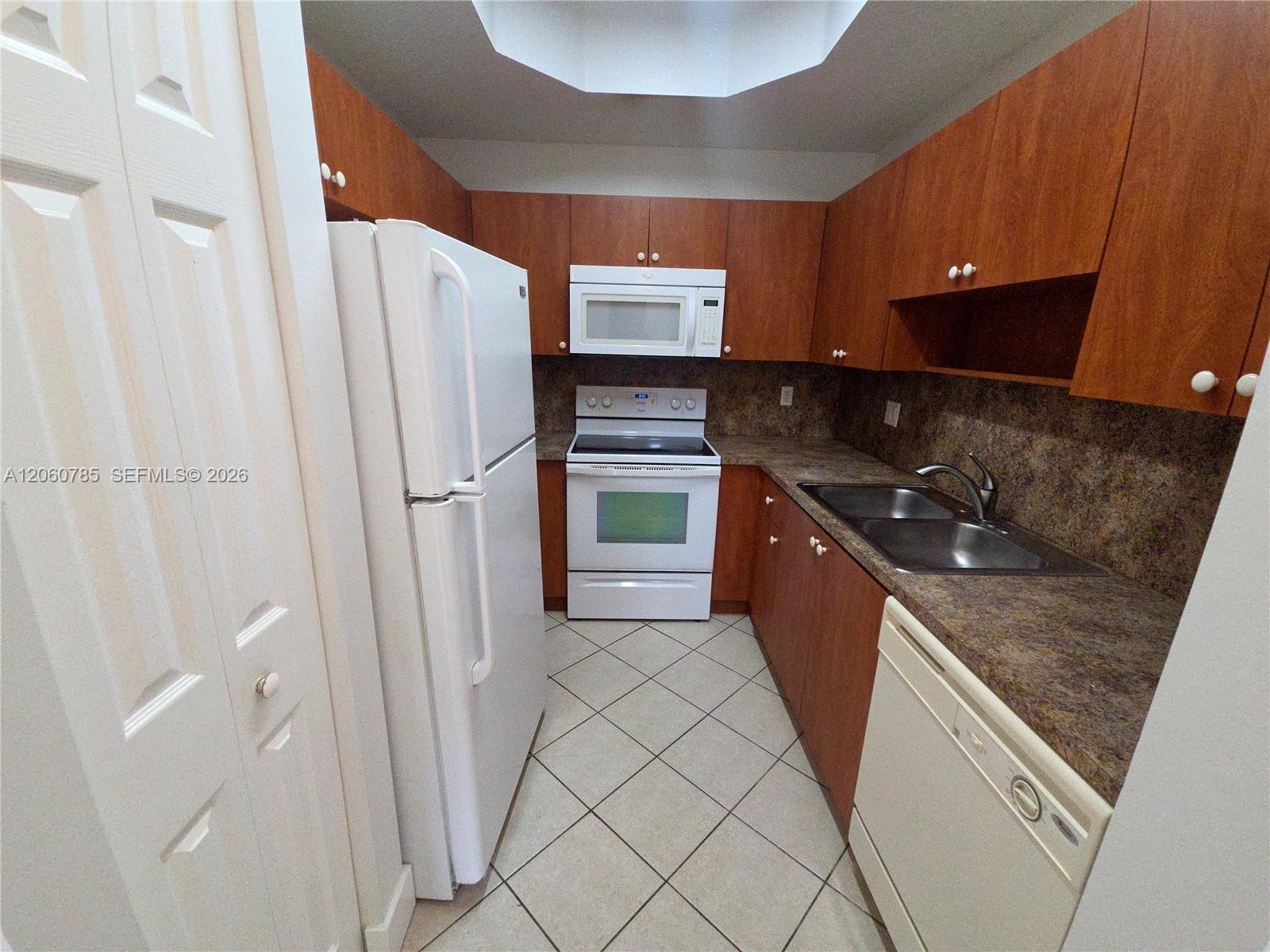 4920 Schooner Drive 5306 Property Photo 8