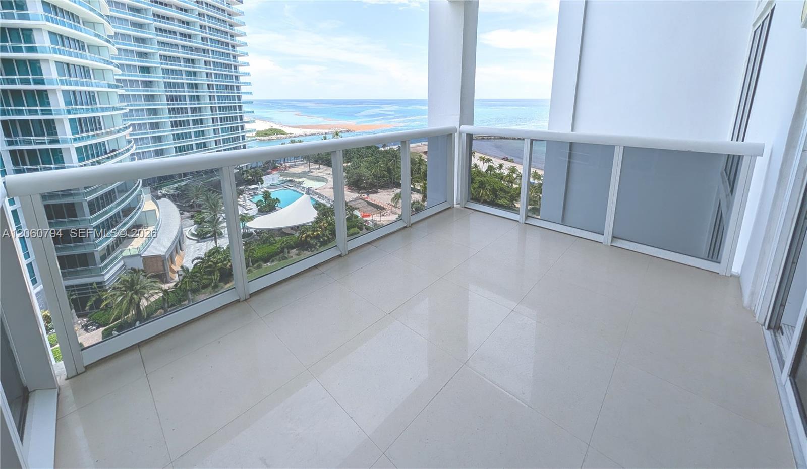 10275 Collins Avenue 1106 Property Photo 11