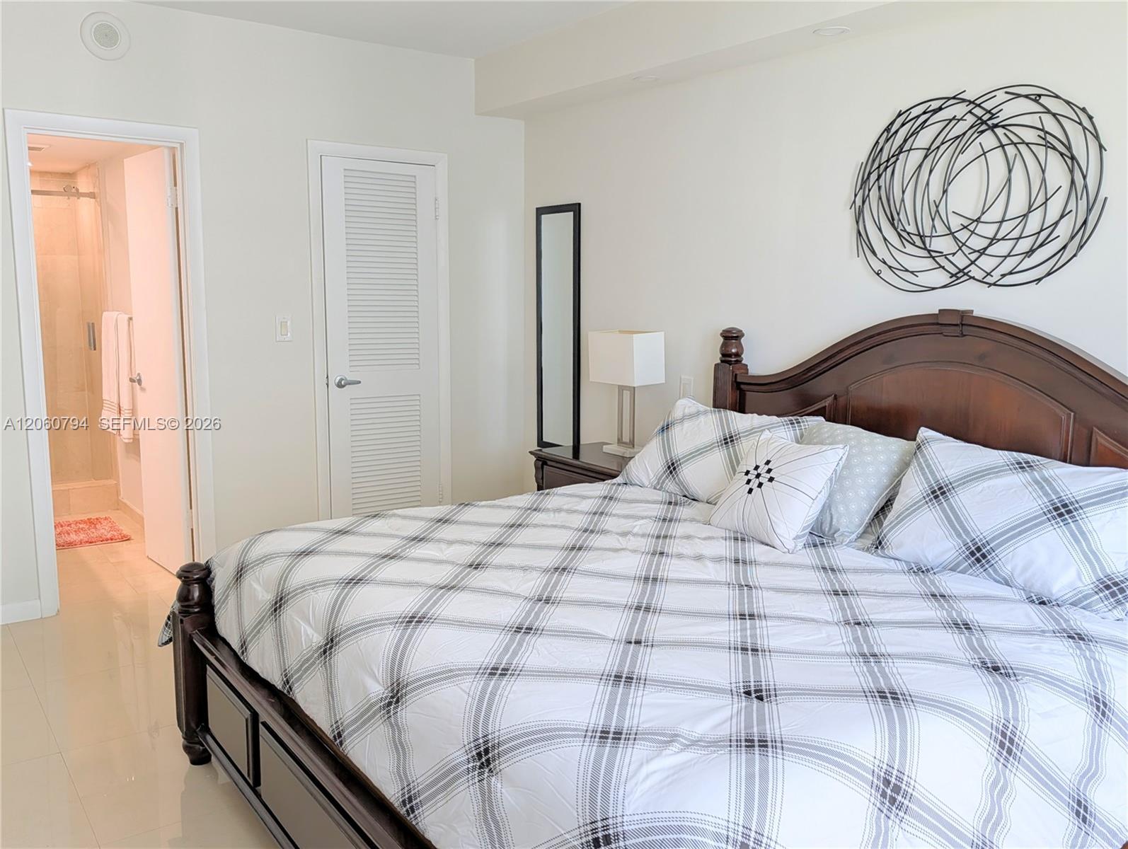10275 Collins Avenue 1106 Property Photo 16