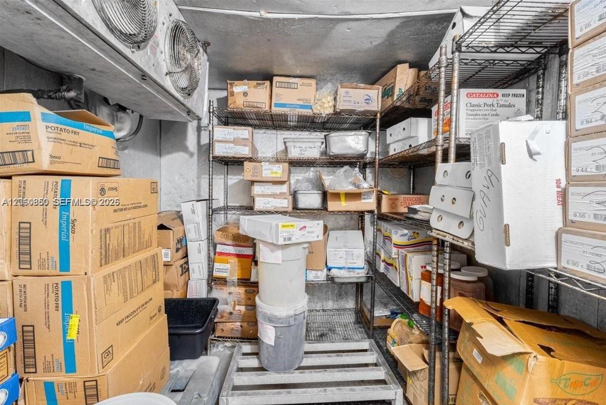 A12060850 Property Photo 15