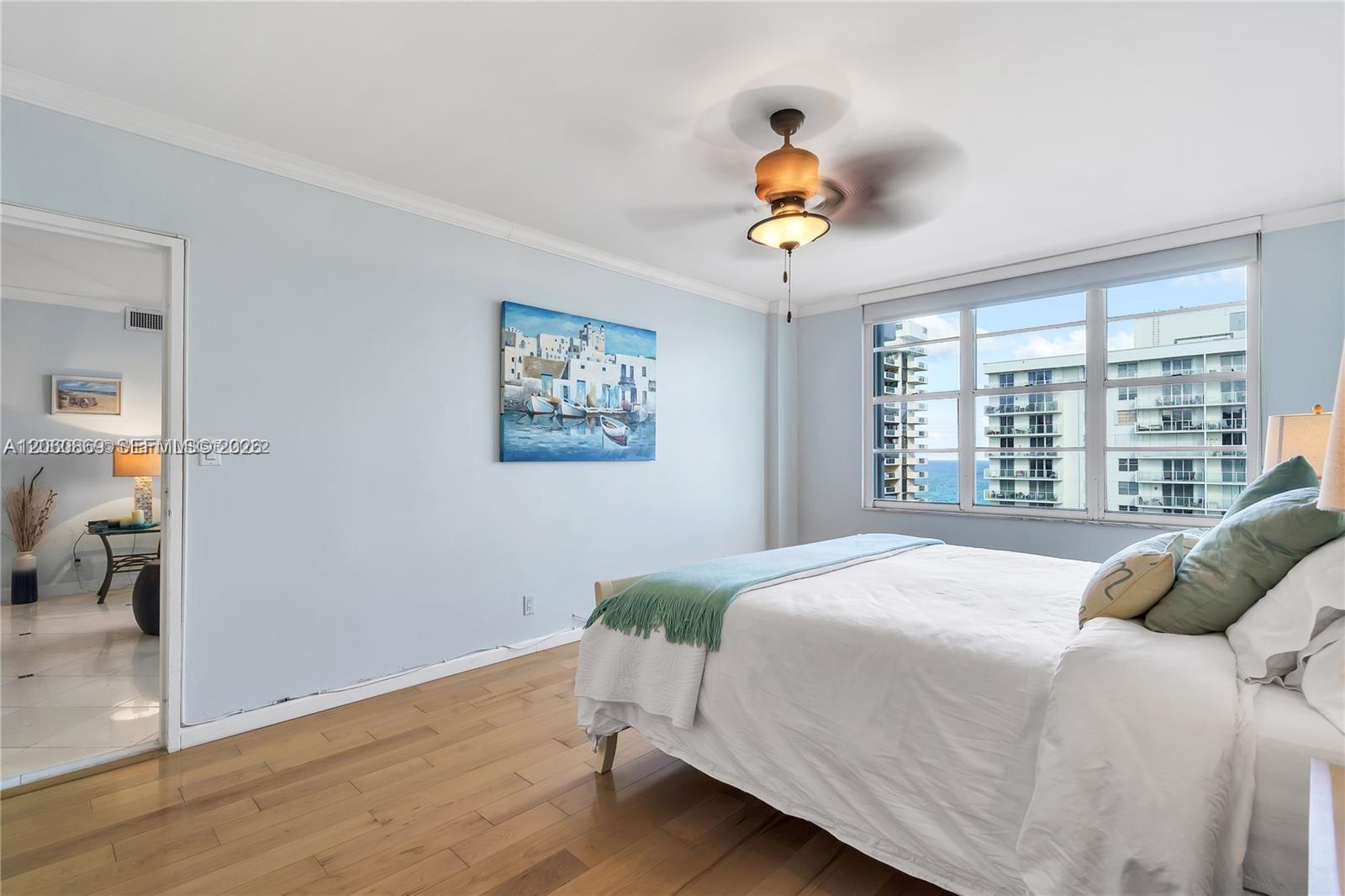 5700 Collins Avenue 15d Property Photo 10