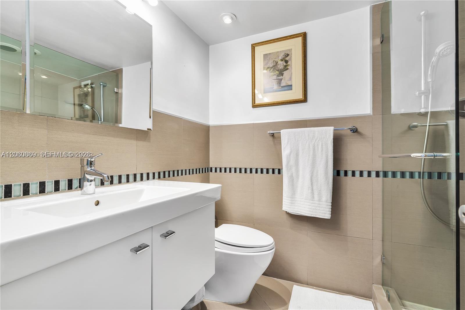 5700 Collins Avenue 15d Property Photo 13