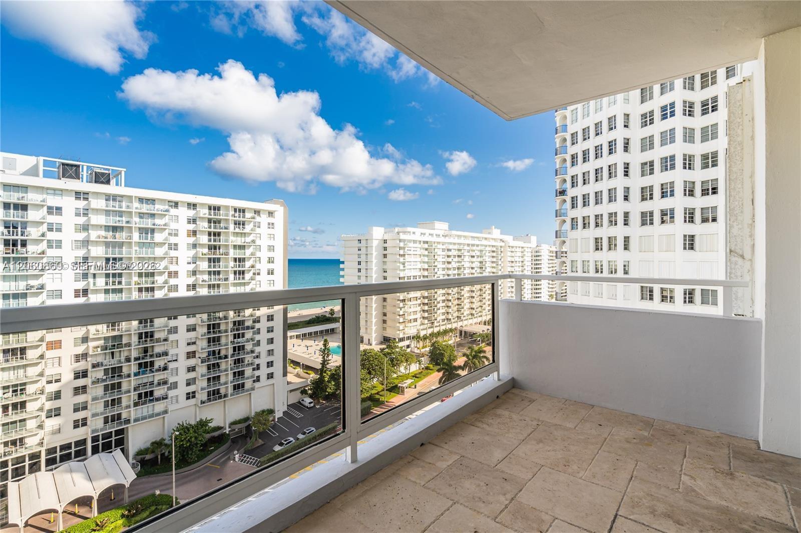 5700 Collins Avenue 15d Property Photo 16