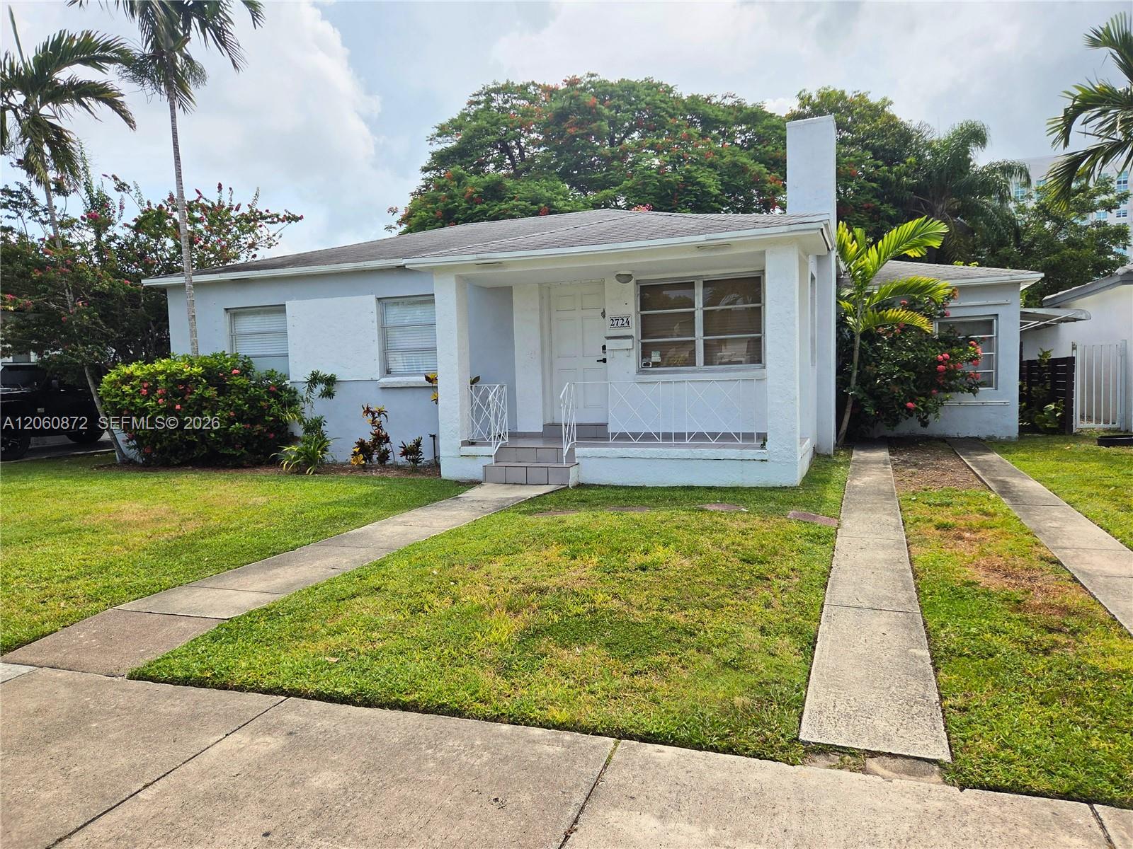 2724 Sw 36th Avenue Property Photo 1
