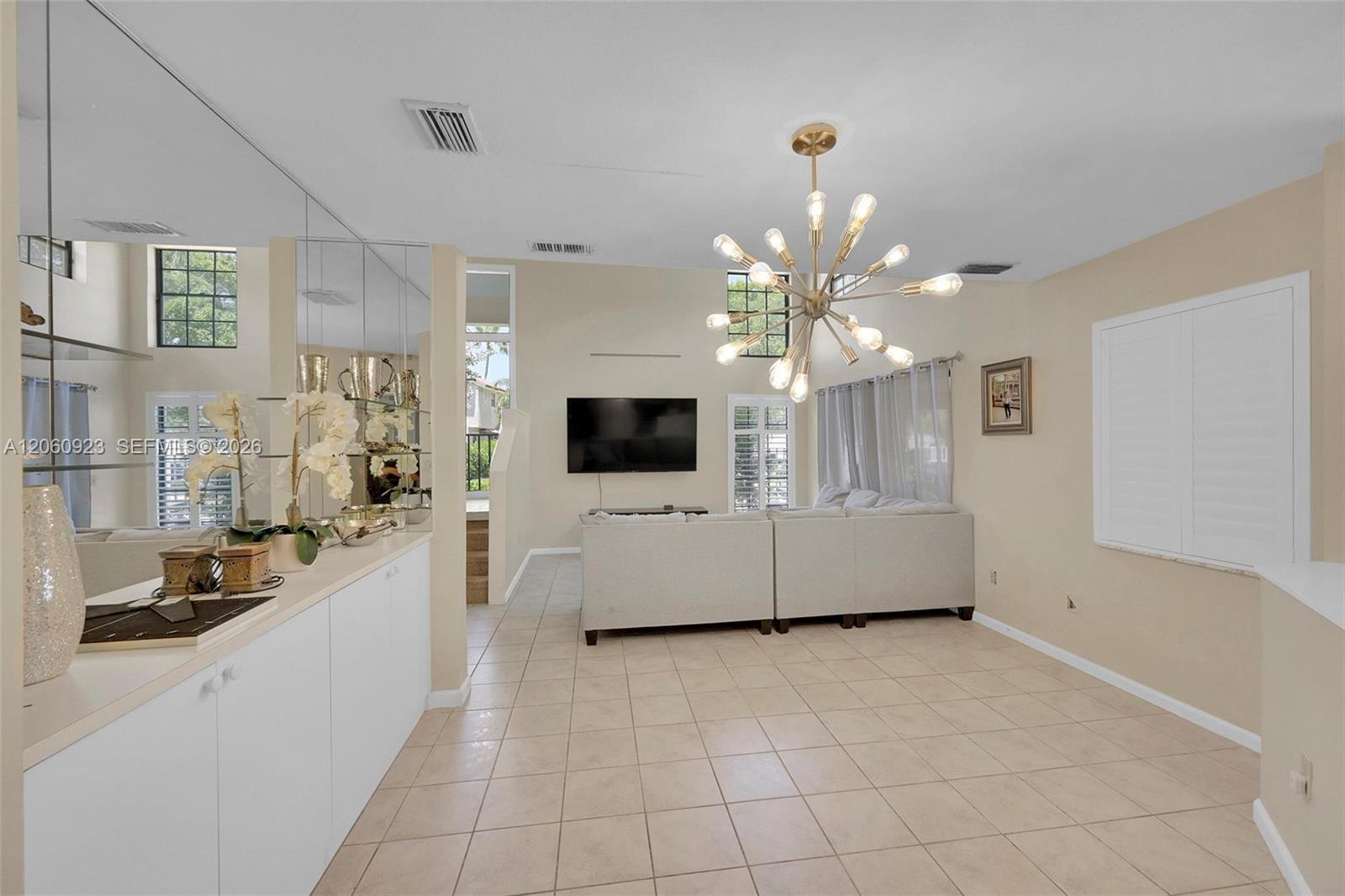 362 Prestwick Circle 3 Property Photo 11