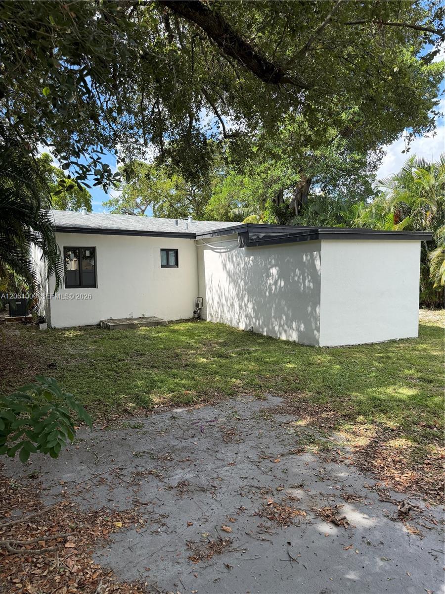 1621 Sw 11th Court Property Photo 24