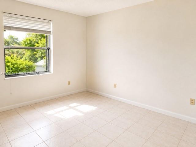 9678 Fontainebleau Boulevard 311 Property Photo 4
