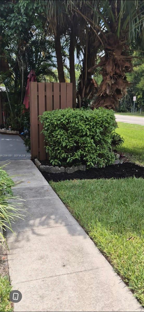 1213 Sw 120th Way Property Photo 11