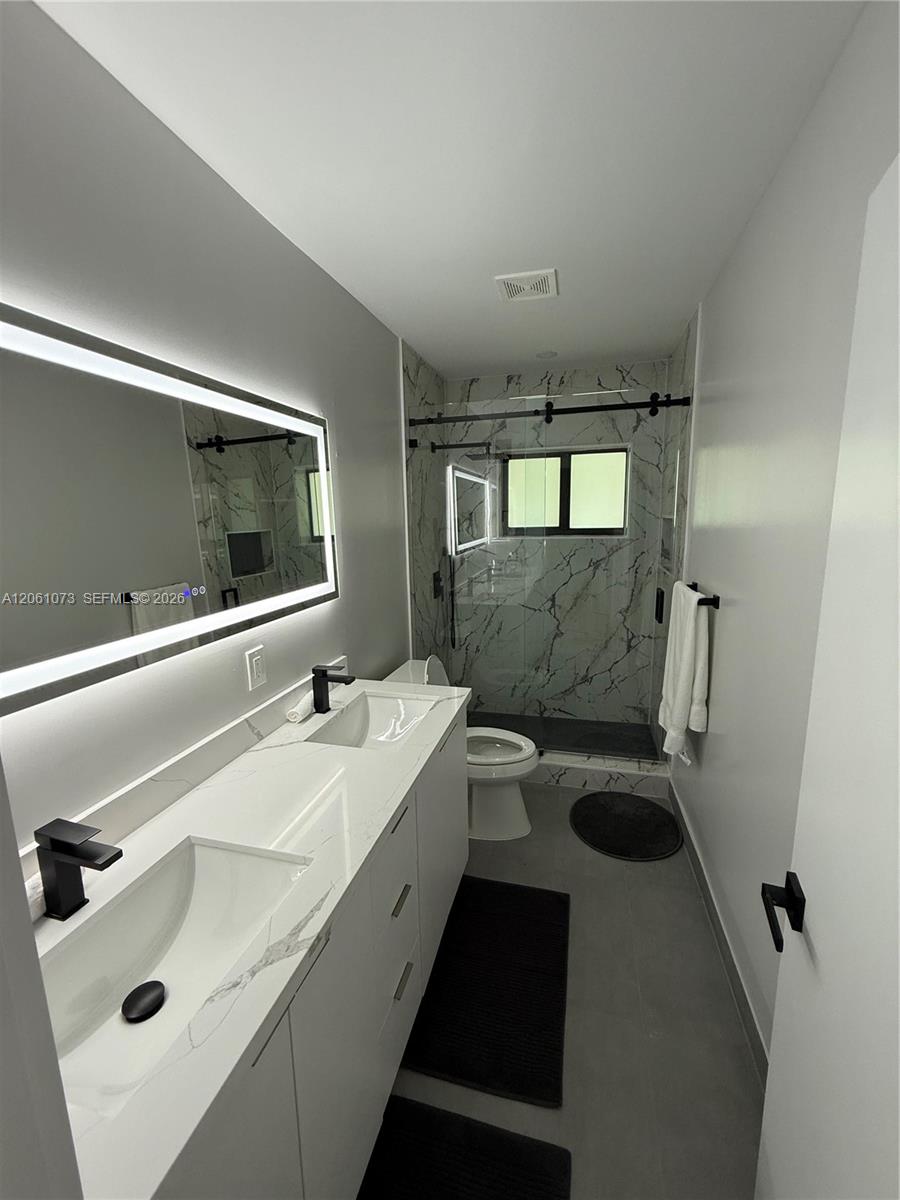 1050 Ne 9th Avenue 4 Property Photo 7