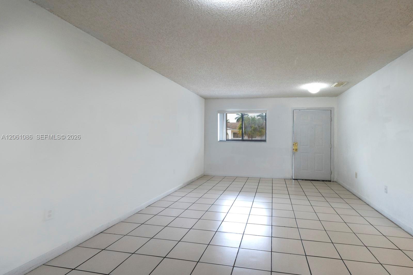 6305 W 22nd Court Property Photo 3